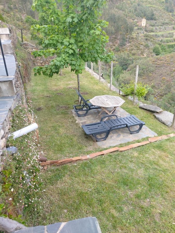 Casas Do Sinhel Guest House Cha de Alvares Екстериор снимка