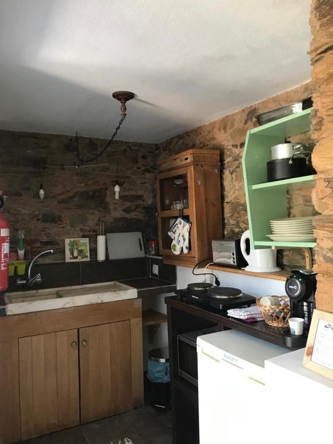 Casas Do Sinhel Guest House Cha de Alvares Екстериор снимка