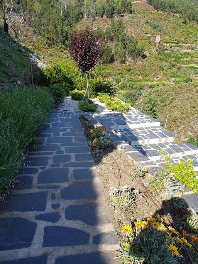Casas Do Sinhel Guest House Cha de Alvares Екстериор снимка