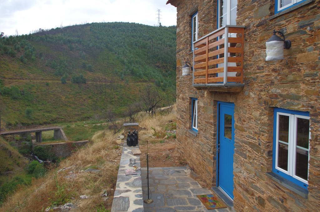 Casas Do Sinhel Guest House Cha de Alvares Екстериор снимка