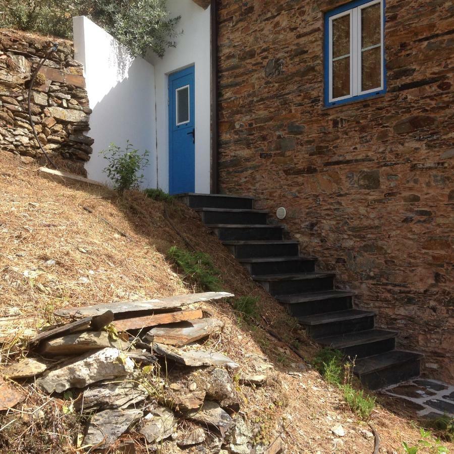 Casas Do Sinhel Guest House Cha de Alvares Екстериор снимка